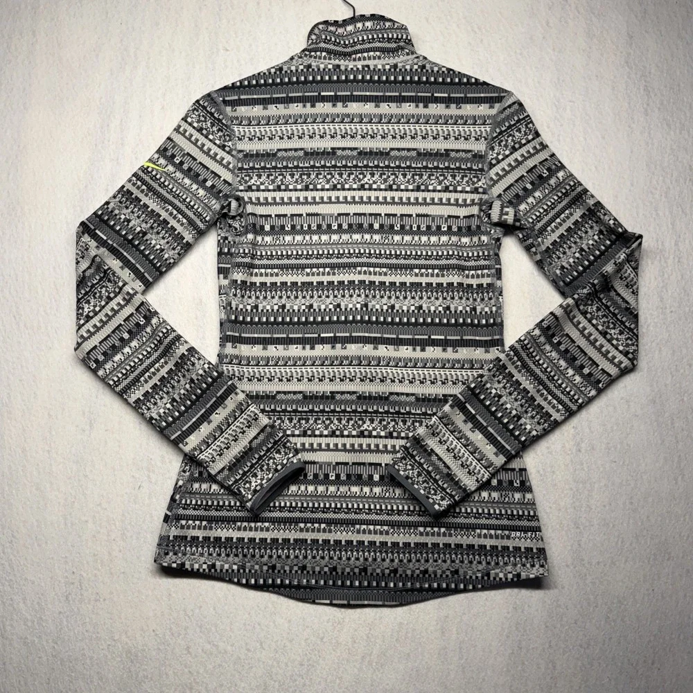 Nike Pro 1/2 Zip Pullover Womens Small Gray Geometric Digital Camp Running